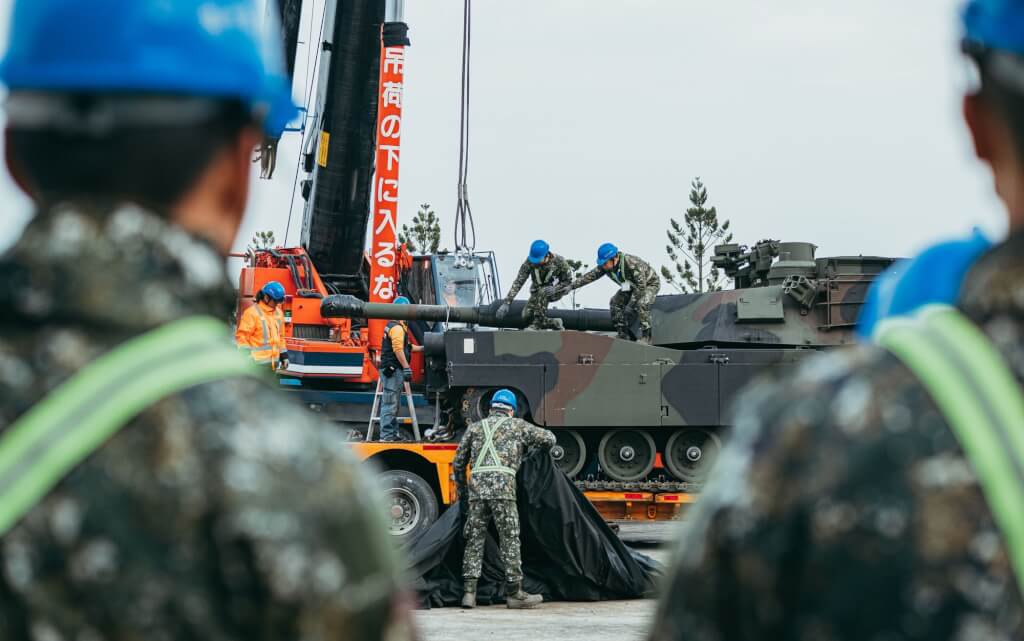 台美點交首批M1A2T戰車 114年2月啟動換裝訓練