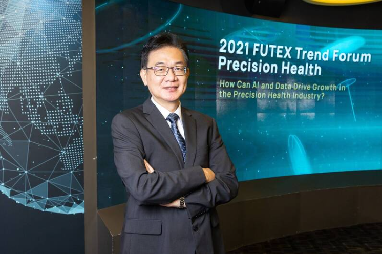 成大副校長陳鴻震被爆與台大教授「共用小三」!澄清僅學術往來:未逾越分際